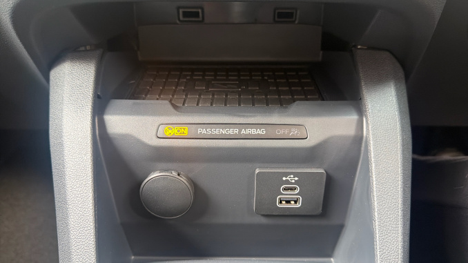 Ford Transit Courier Diesel 1.5 EcoBlue Limited Van - Image 25